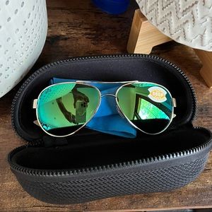 NEW in case Costa Loreto 580P sunglasses, green lens, gold frame